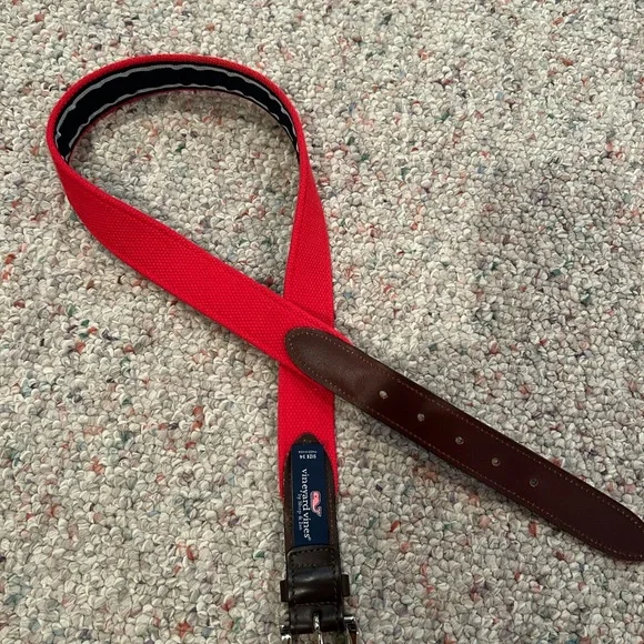 Vineyard Vines belt. - Picture 3 of 4